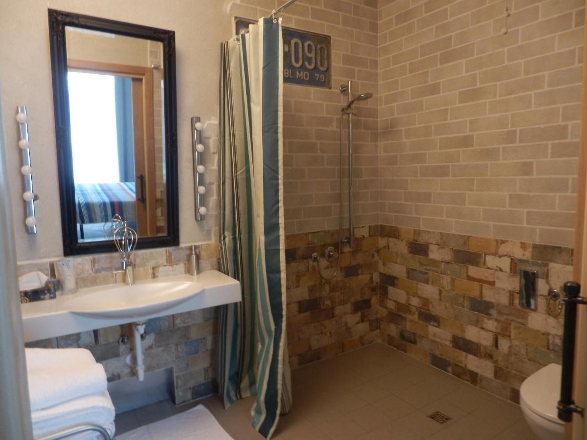 Bed and Breakfast Bb Sharingloft Sirmione Exterior foto